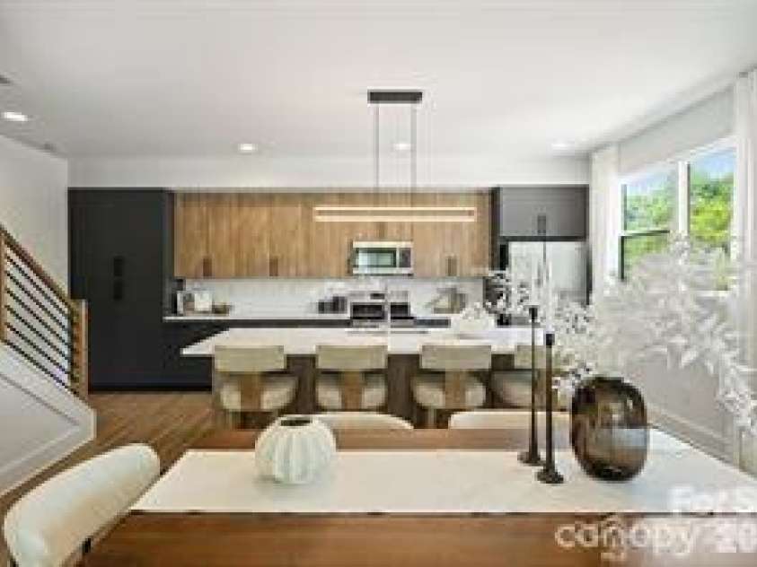 3007 Yada Lane, Charlotte, NC 28208.  MLS# CAR4417864, YatesRealty ID 35320. 