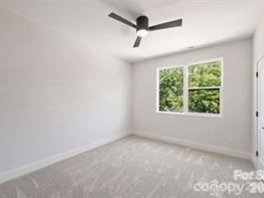 3007 Yada Lane, Charlotte, NC 28208.  MLS# CAR4417864, YatesRealty ID 35320. 