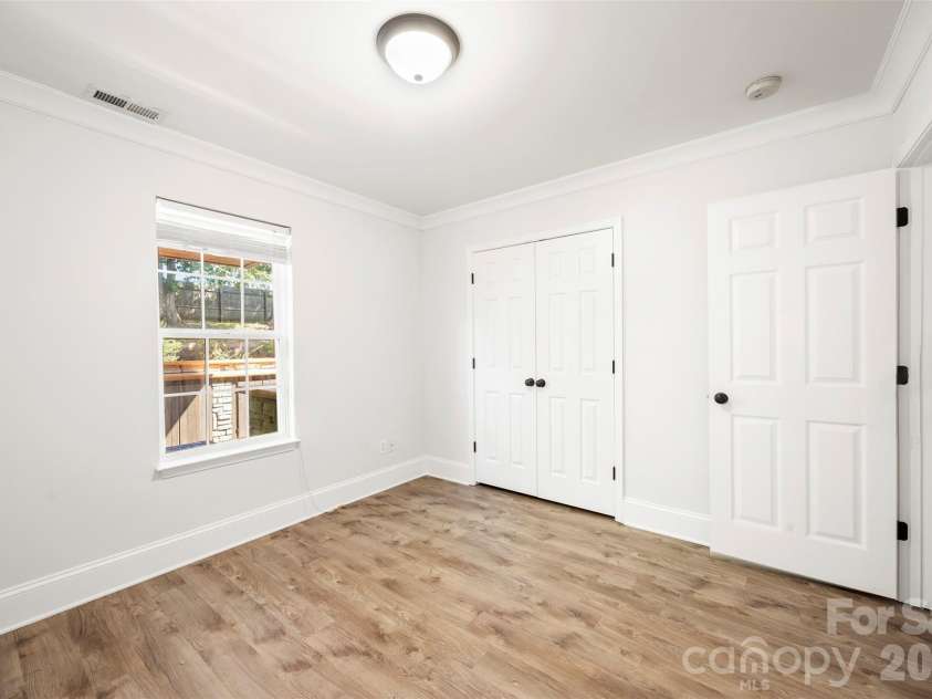 8011 Maxwelton Drive, Huntersville, NC 28078.  MLS# CAR4390521, YatesRealty ID 35321. 2nd Bedroom