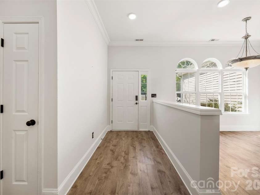 8011 Maxwelton Drive, Huntersville, NC 28078.  MLS# CAR4390521, YatesRealty ID 35321. Front Entry