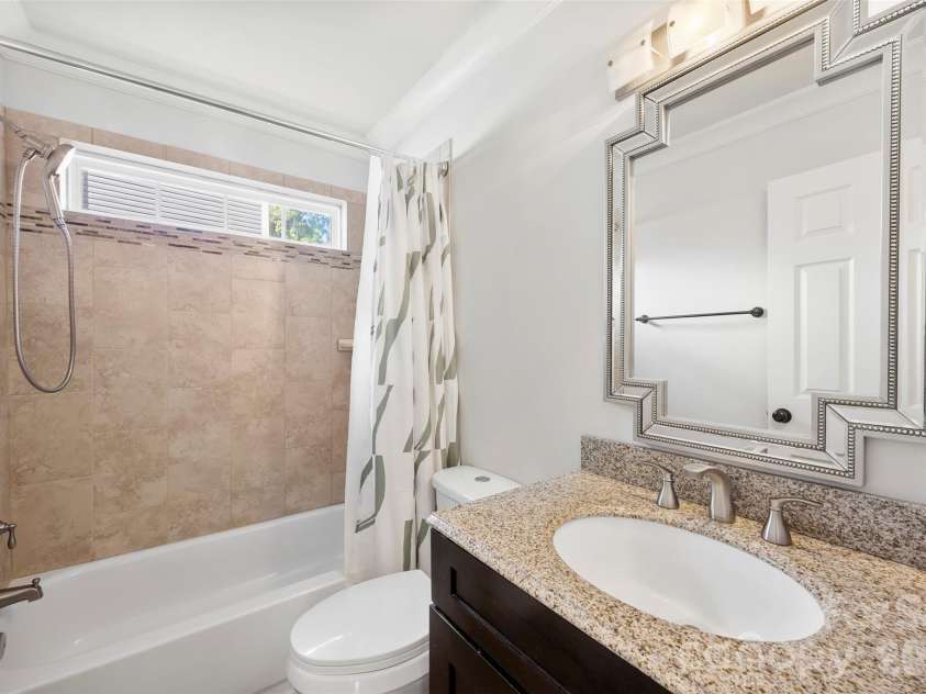 8011 Maxwelton Drive, Huntersville, NC 28078.  MLS# CAR4390521, YatesRealty ID 35321. Guest Full Bath