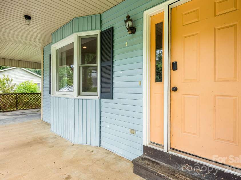 4155 Turnpike Road, Horse Shoe, NC 28742.  MLS# CAR4294035, YatesRealty ID 35322. 