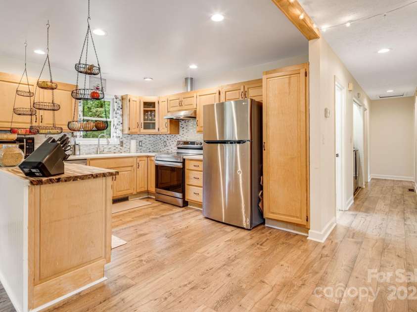 4155 Turnpike Road, Horse Shoe, NC 28742.  MLS# CAR4294035, YatesRealty ID 35322. 