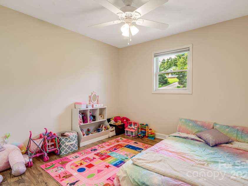 4155 Turnpike Road, Horse Shoe, NC 28742.  MLS# CAR4294035, YatesRealty ID 35322. 