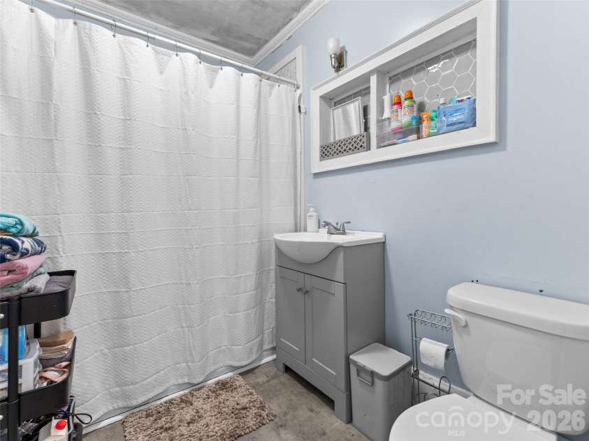 428 Oakland Road, Spindale, NC 28160.  MLS# CAR4398988, YatesRealty ID 35322. 
