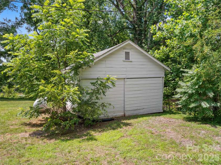 428 Oakland Road, Spindale, NC 28160.  MLS# CAR4398988, YatesRealty ID 35322. 