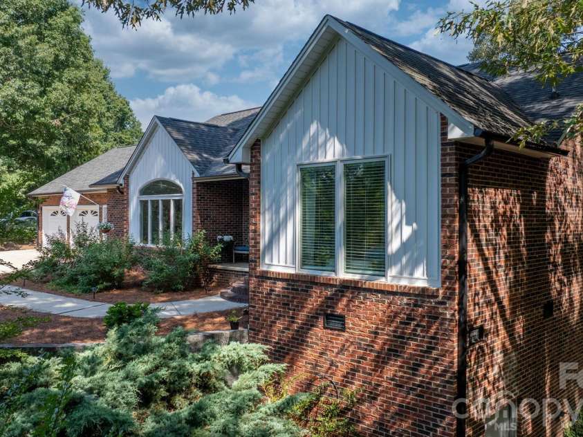 151 Harbourtown Drive, Kings Mountain, NC 28086.  MLS# CAR4400164, YatesRealty ID 35323. 