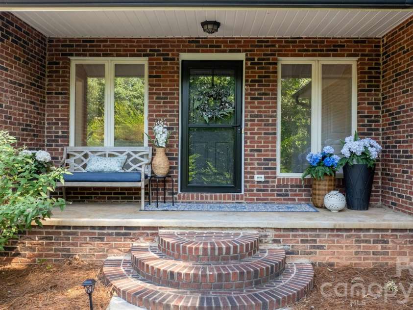 151 Harbourtown Drive, Kings Mountain, NC 28086.  MLS# CAR4400164, YatesRealty ID 35323. 