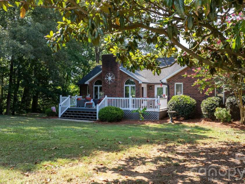 151 Harbourtown Drive, Kings Mountain, NC 28086.  MLS# CAR4400164, YatesRealty ID 35323. 