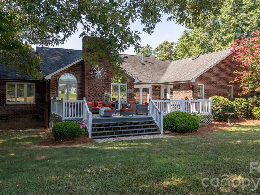 151 Harbourtown Drive, Kings Mountain, NC 28086.  MLS# CAR4400164, YatesRealty ID 35323. 