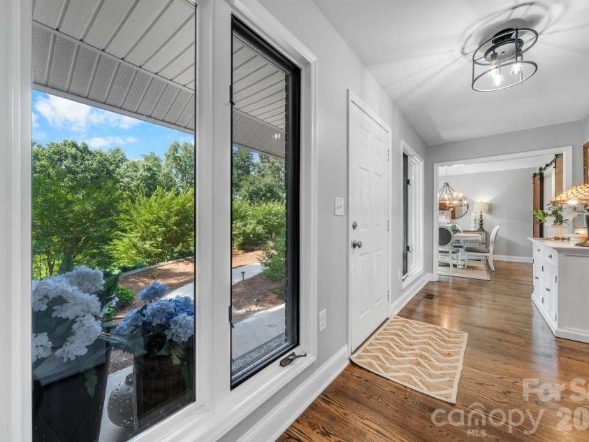 151 Harbourtown Drive, Kings Mountain, NC 28086.  MLS# CAR4400164, YatesRealty ID 35323. Entry Foyer