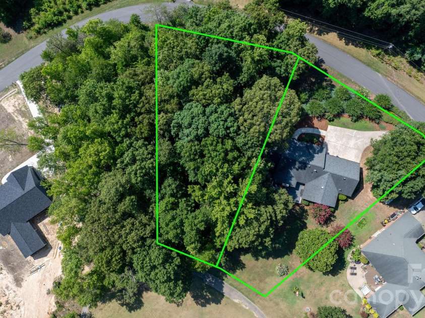 151 Harbourtown Drive, Kings Mountain, NC 28086.  MLS# CAR4400164, YatesRealty ID 35323. Includes both lots