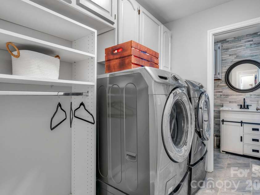151 Harbourtown Drive, Kings Mountain, NC 28086.  MLS# CAR4400164, YatesRealty ID 35323. Laundry
