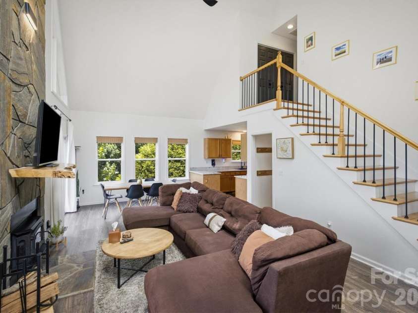 3381 Stones Throw Drive, Valdese, NC 28690.  MLS# CAR4400089, YatesRealty ID 35325. 