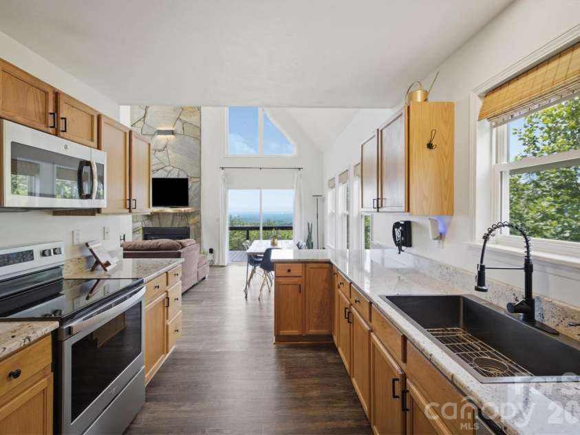 3381 Stones Throw Drive, Valdese, NC 28690.  MLS# CAR4400089, YatesRealty ID 35325. 