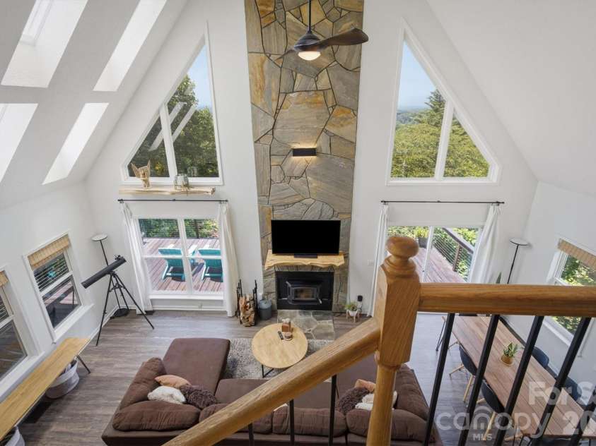 3381 Stones Throw Drive, Valdese, NC 28690.  MLS# CAR4400089, YatesRealty ID 35325. 