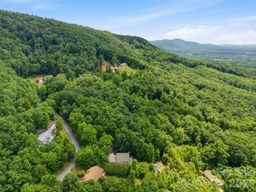 3381 Stones Throw Drive, Valdese, NC 28690.  MLS# CAR4400089, YatesRealty ID 35325. 