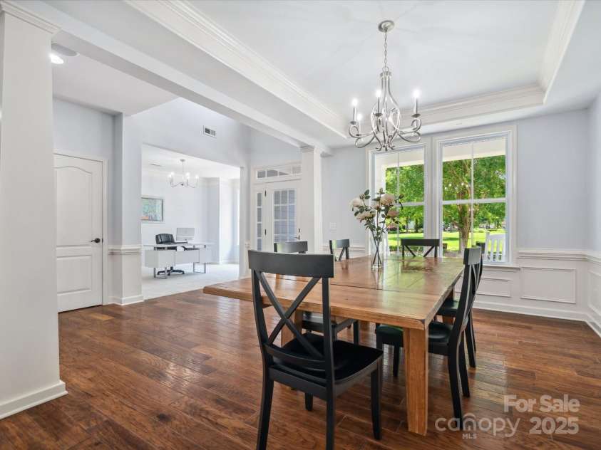 5005 Hedgebrook Lane, Waxhaw, NC 28173.  MLS# CAR4263024, YatesRealty ID 35325. 