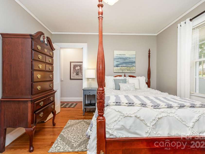 206 Stewart Avenue, Mooresville, NC 28115.  MLS# CAR4297420, YatesRealty ID 35326. 