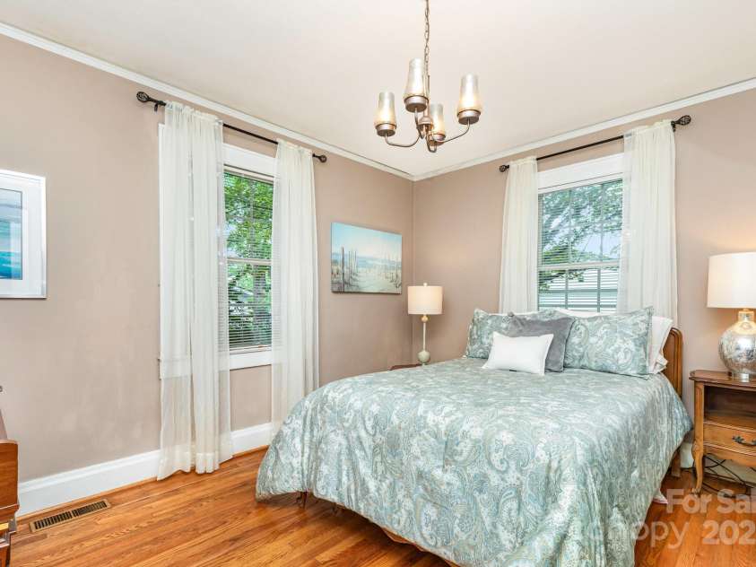 206 Stewart Avenue, Mooresville, NC 28115.  MLS# CAR4297420, YatesRealty ID 35326. 
