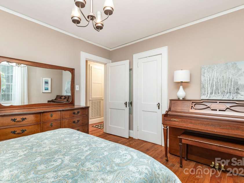 206 Stewart Avenue, Mooresville, NC 28115.  MLS# CAR4297420, YatesRealty ID 35326. 