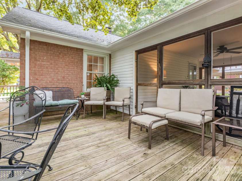 206 Stewart Avenue, Mooresville, NC 28115.  MLS# CAR4297420, YatesRealty ID 35326. 