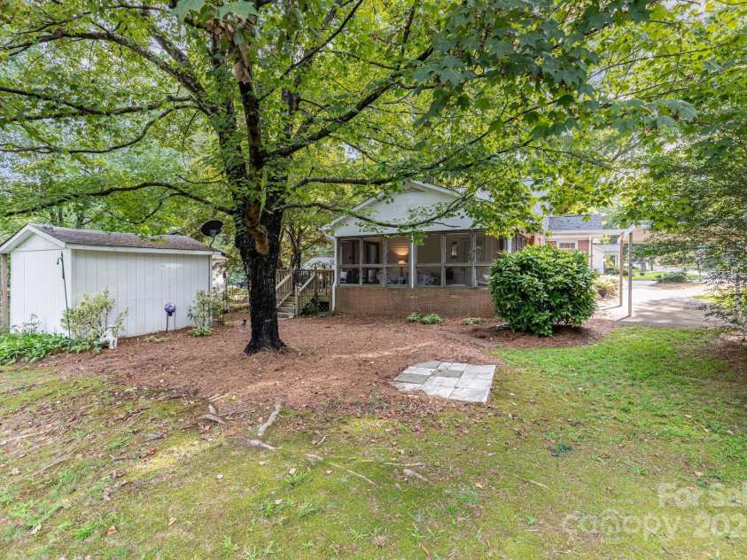 206 Stewart Avenue, Mooresville, NC 28115.  MLS# CAR4297420, YatesRealty ID 35326. 