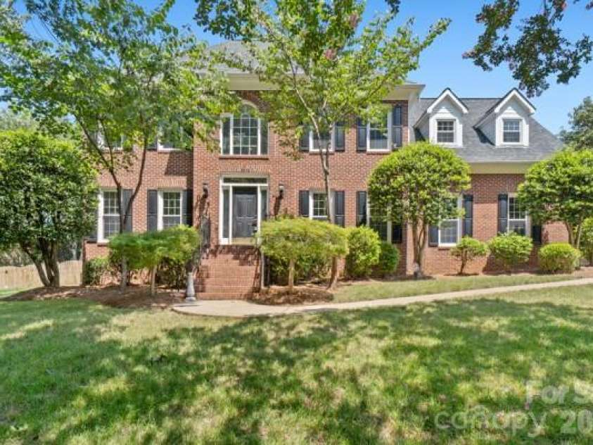 2328 Howerton Court, Charlotte, NC 28270.  MLS# CAR4388692, YatesRealty ID 35327. Full Brick home