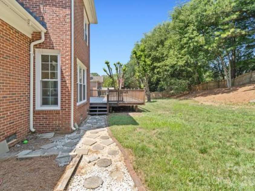 2328 Howerton Court, Charlotte, NC 28270.  MLS# CAR4388692, YatesRealty ID 35327. Walk to Deck