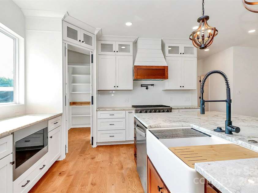 5008 Steele Village Road, Rock Hill, SC 29730.  MLS# CAR4278287, YatesRealty ID 35327. 