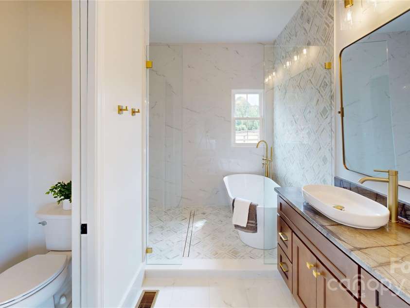 5008 Steele Village Road, Rock Hill, SC 29730.  MLS# CAR4278287, YatesRealty ID 35327. Primary Bathroom