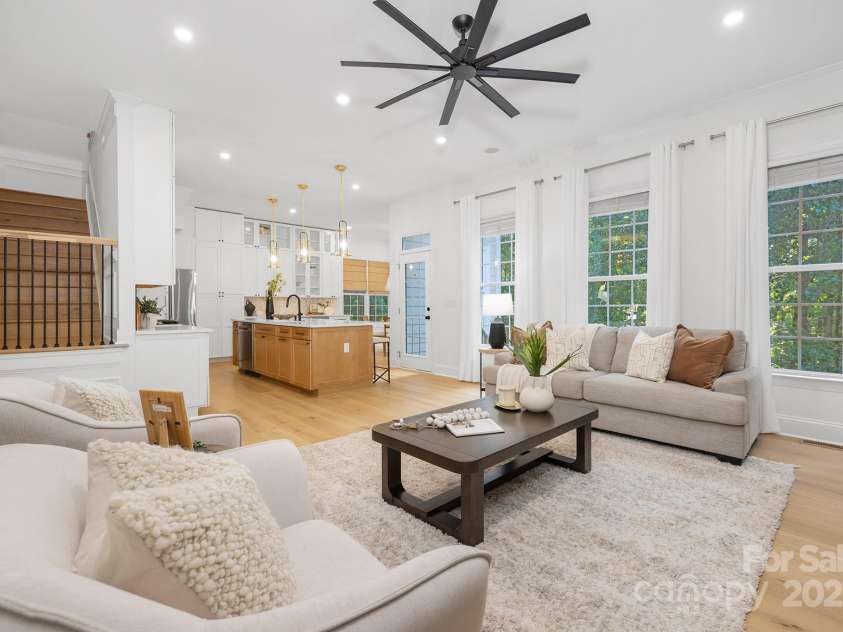 1728 Catherine Lothie Way, Fort Mill, SC 29708.  MLS# CAR4294651, YatesRealty ID 35328. Living room