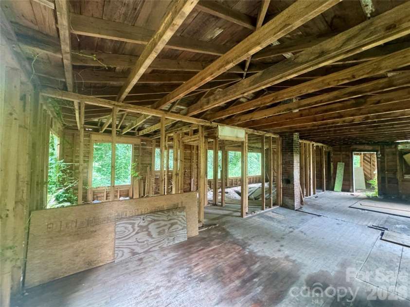 2874 Huffman Road, Lenoir, NC 28645.  MLS# CAR4400309, YatesRealty ID 35328. Interior