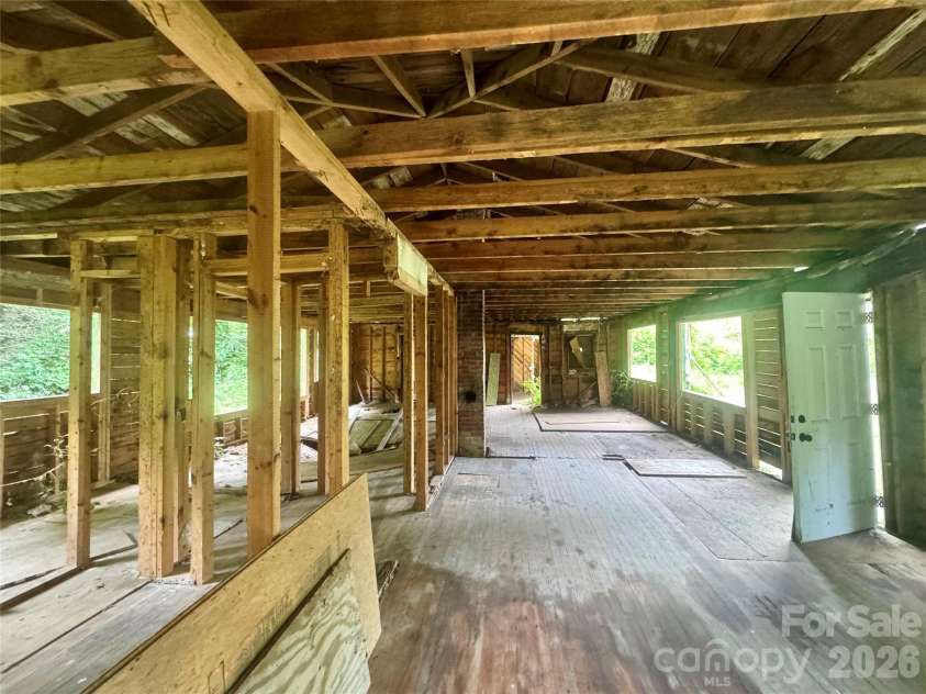 2874 Huffman Road, Lenoir, NC 28645.  MLS# CAR4400309, YatesRealty ID 35328. Interior