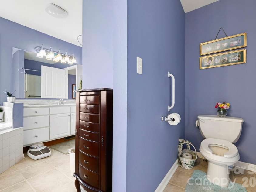 13705 Rosman Highway, Lake Toxaway, NC 28747.  MLS# CAR4335401, YatesRealty ID 35329. Primary Bathroom
