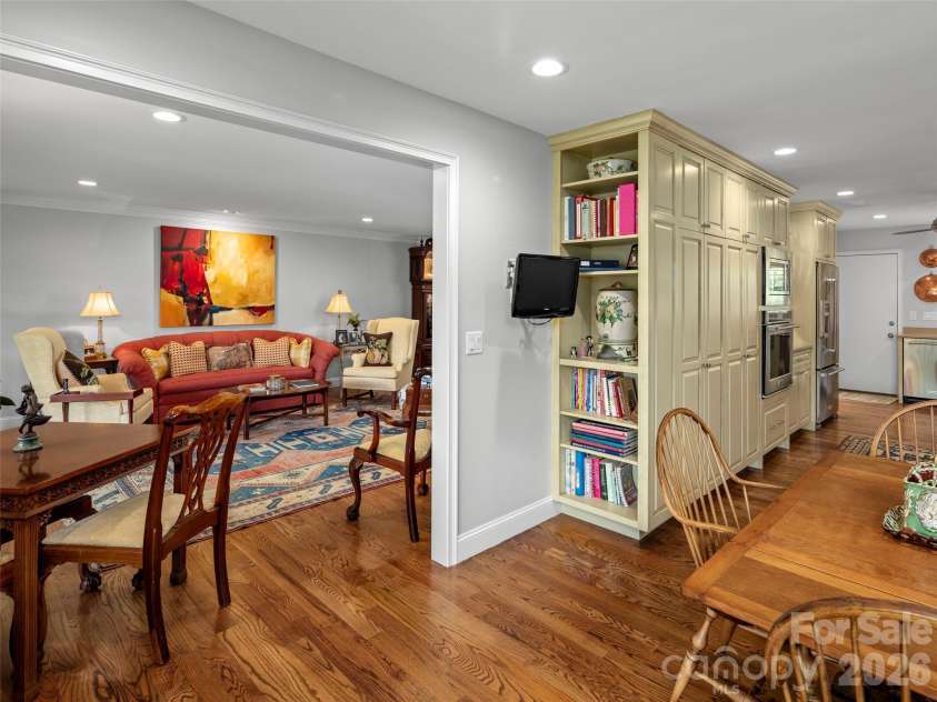 429 Crowfields Drive, Asheville, NC 28803.  MLS# CAR4342939, YatesRealty ID 3533. 