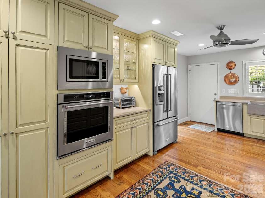 429 Crowfields Drive, Asheville, NC 28803.  MLS# CAR4342939, YatesRealty ID 3533. 