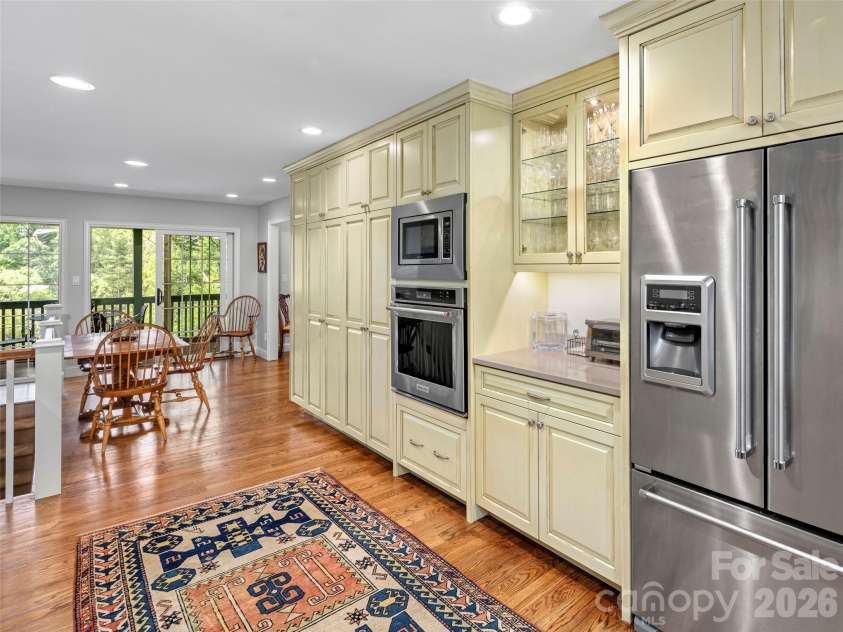 429 Crowfields Drive, Asheville, NC 28803.  MLS# CAR4342939, YatesRealty ID 3533. 