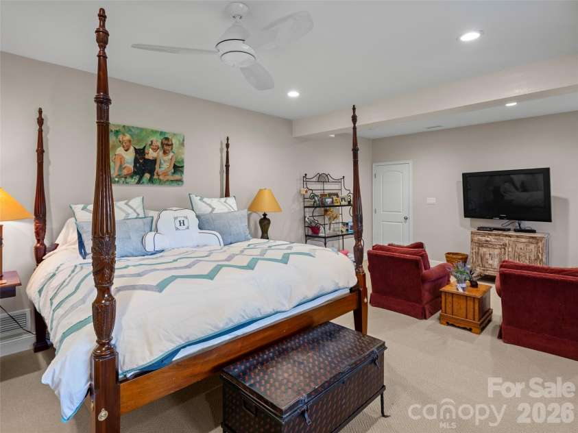 429 Crowfields Drive, Asheville, NC 28803.  MLS# CAR4342939, YatesRealty ID 3533. 