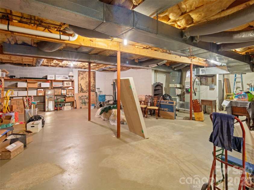 429 Crowfields Drive, Asheville, NC 28803.  MLS# CAR4342939, YatesRealty ID 3533. 