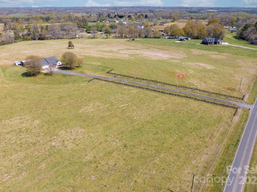 825 Ed Hamrick Road, Shelby, NC 28150.  MLS# CAR4239621, YatesRealty ID 3533. 