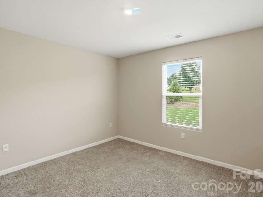 467 Belcaro Drive, Kings Mountain, NC 28086.  MLS# CAR4392298, YatesRealty ID 35330. 