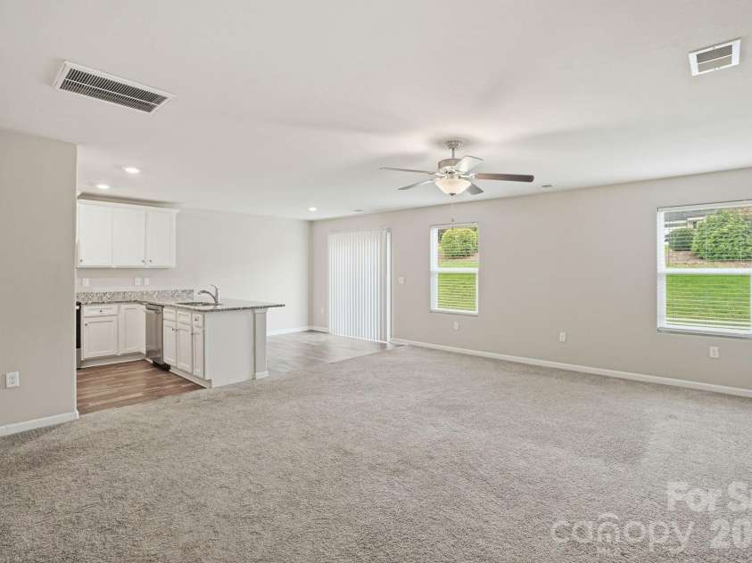 467 Belcaro Drive, Kings Mountain, NC 28086.  MLS# CAR4392298, YatesRealty ID 35330. 