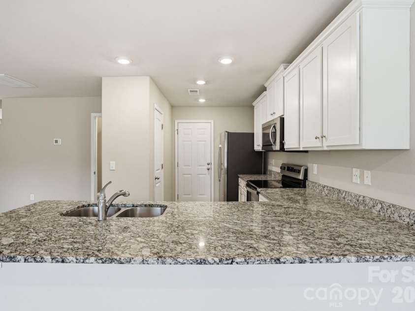 467 Belcaro Drive, Kings Mountain, NC 28086.  MLS# CAR4392298, YatesRealty ID 35330. 
