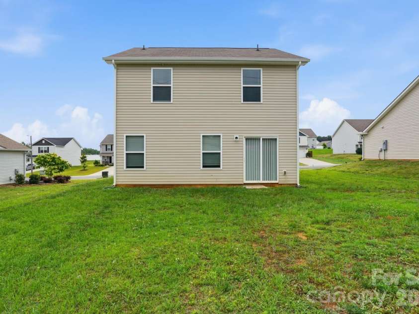 467 Belcaro Drive, Kings Mountain, NC 28086.  MLS# CAR4392298, YatesRealty ID 35330. 