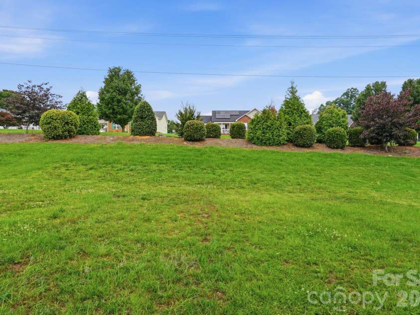 467 Belcaro Drive, Kings Mountain, NC 28086.  MLS# CAR4392298, YatesRealty ID 35330. 