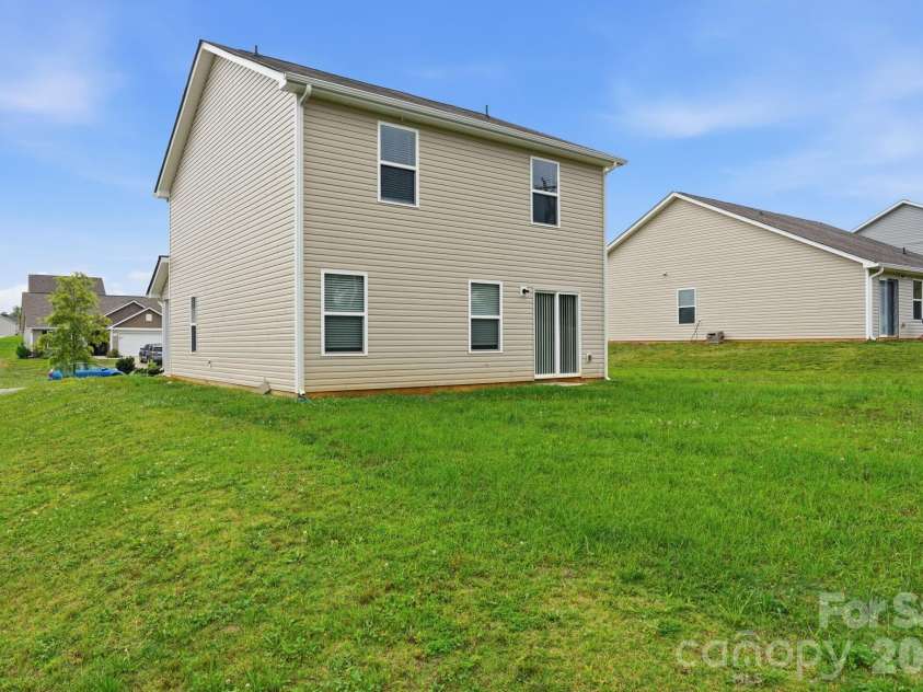 467 Belcaro Drive, Kings Mountain, NC 28086.  MLS# CAR4392298, YatesRealty ID 35330. 