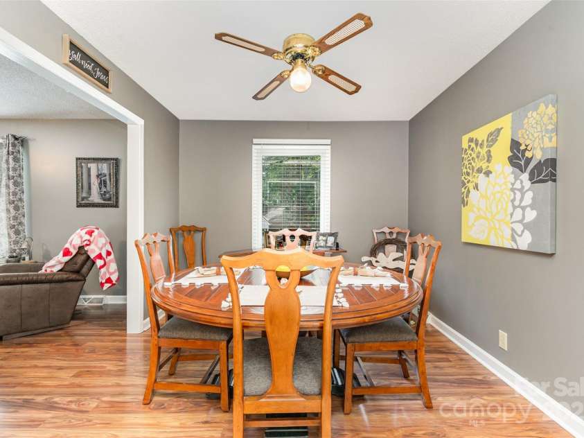 525 Englewood Street, Concord, NC 28025.  MLS# CAR4292067, YatesRealty ID 35330. 