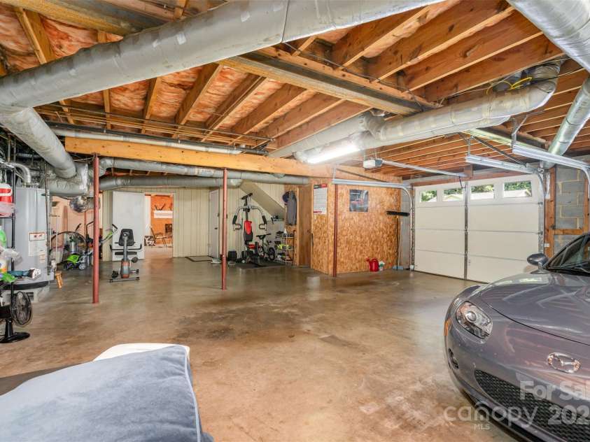 525 Englewood Street, Concord, NC 28025.  MLS# CAR4292067, YatesRealty ID 35330. 