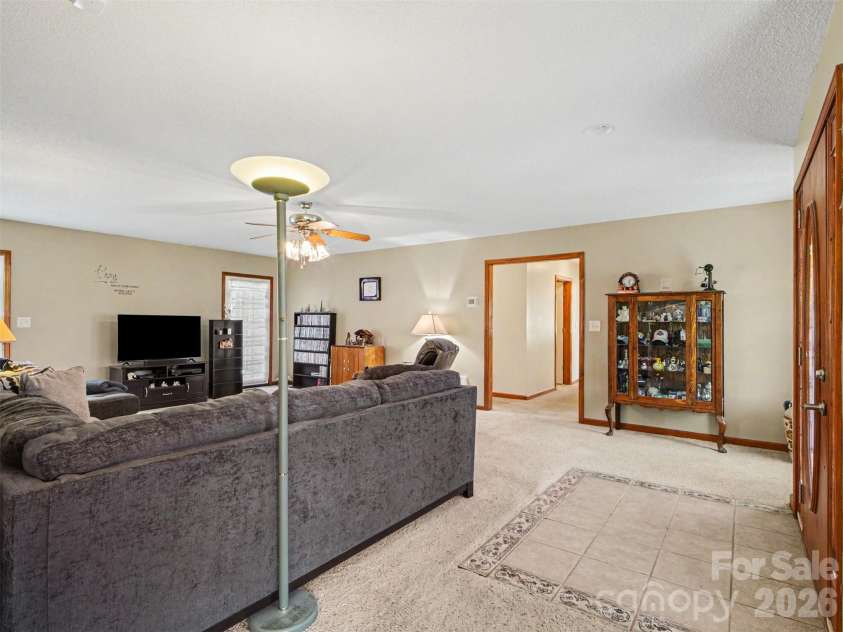 290 Deal Estate Drive, China Grove, NC 28023.  MLS# CAR4383555, YatesRealty ID 35331. Entryway